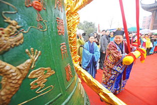 各地正月初五烧香 接 财神 