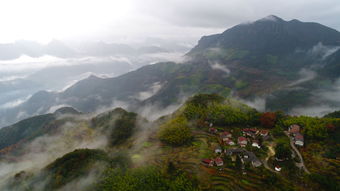 震撼组图 神秘完山头许你畅享天上人间的浪漫 