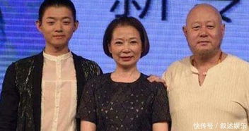 离婚后她独自抚养儿子28年,如今儿子火了,前夫却跑来认儿子 