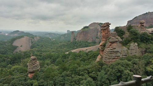 江西上饶弋阳龟峰景区