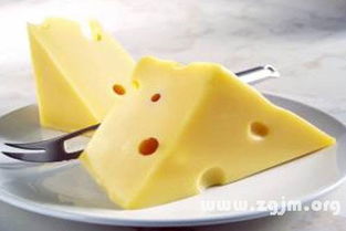 梦见吃奶酪