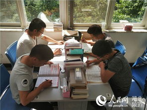 武汉高校一寝室4名男生全部考取硕士研究生 