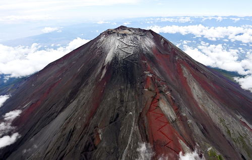 富士山喷发留学生怎么办(富士山喷发中国会受影响吗)