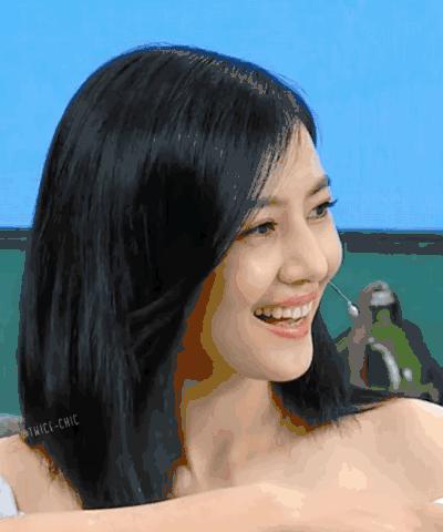 高圆圆晒鱼尾纹,李英爱49岁零修图,姐姐自己决定做自己的美少女