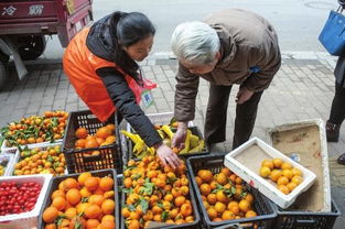 株洲水果店老板因车祸去世 临时掌柜 帮忙卖水果