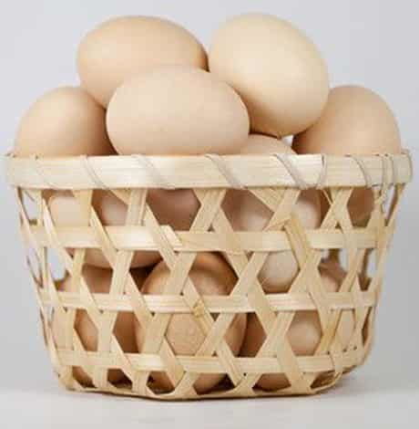 鸡蛋放冰箱好还是常温好(鸡蛋怎样保存才能放得久一些)