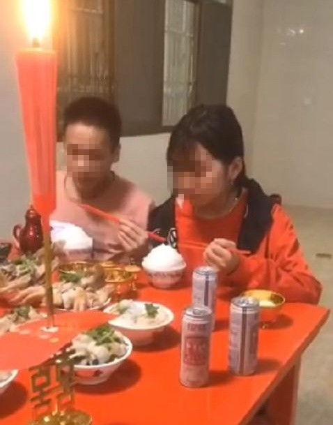 广东汕头 17岁的男孩迎娶13岁的女孩 广受关注