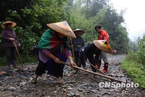 湖南新化大暴雨造成30多人受伤 损失3.2亿 