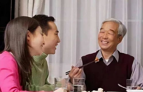 每月补贴儿子6000元,去看望孙子,亲家母趾高气扬,我收回银行卡