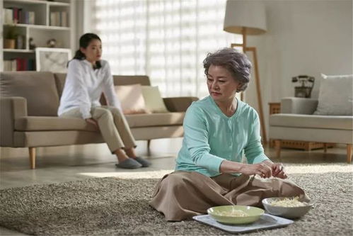 独女不孝,把财产全给侄子,去侄子家养老,发现了女儿的遗照