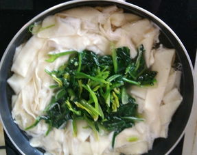 菠菜面片汤的做法