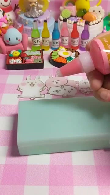 小兔子奶油胶文具盒 