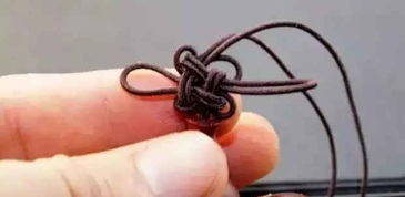 紫檀佛珠手串的基础穿法图解及简单的编结打法