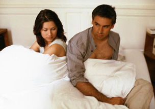 情感两性 夫妻间最般配健康的双人睡姿 