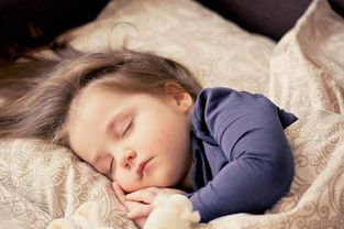 专家指导 宝宝睡觉翻来覆去是怎么回事 