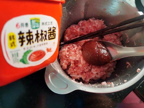 别人家的麻婆豆腐与我家吃法大不同,包起来吃更带劲