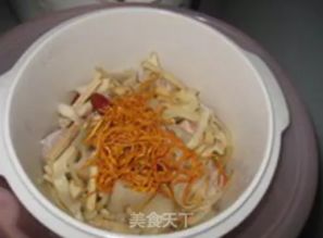 花胶虫草花炖瘦肉要多久