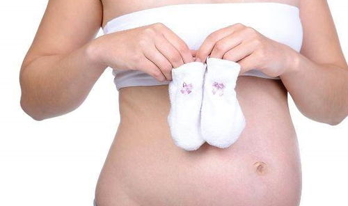 孕晚期胎儿在肚子里连续抖动是咋回事 是胎动 答案可能会暖到你
