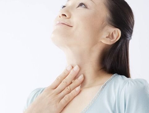 女生有喉结是什么原因 女生有喉结正常吗