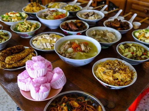 吃中国菜碗里必须剩下一些饭 一个老外们总结吃中餐的技巧