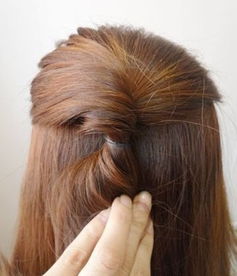 长发如何变身短发 简单盘发教程轻松塑造个性发型