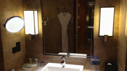 为什么一个人在酒店住宿,一定不能关厕所灯 以后要注意了 