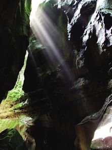 阅读乌蒙大地缝 险峻幽深乐其中