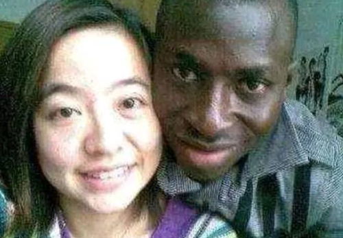 中国首位公开艾滋病的女大学生朱力亚,被黑人男友传染,如今如何