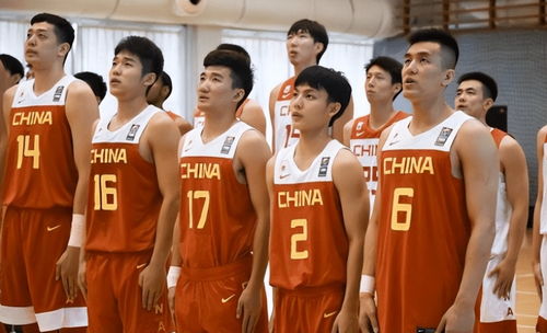 中国男篮全员正常训练，赵探长透露包括赵睿和周鹏