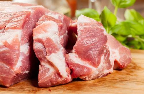 猪肉买多了不用放冰箱,加入这3种调味料拌一拌,放上一年还能吃