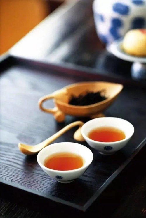 红茶造句子-金牡丹红茶的句子？