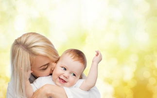 抱着宝宝哄睡有4大危害,而宝宝养成了习惯就试试以下6种方法改正 