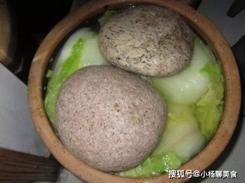 腌酸菜时,除了加食盐之外,还要多加这一步,酸菜不易腐烂更好吃