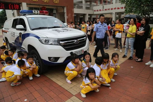 罗村教育办 交警中队带你体验汽车盲区有多大 罗村片区中小学校 幼儿园新驾驶教师安全驾驶培训在罗村实验小学举行 