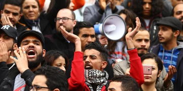 突尼斯多地游行示威进入第五天,骚乱升级1人死数百人被捕