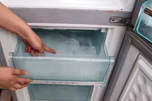 冰箱冷藏室快速除冰方法