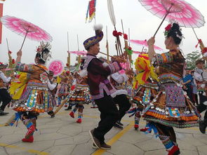 农历三月三,广西壮族会为其民族山歌设立假期,期间举办山歌盛会