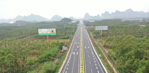 刚刚,广西这条高速公路通车了