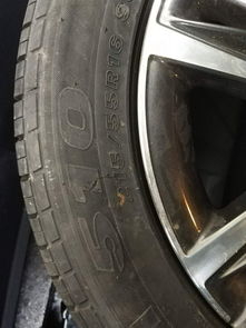 轮胎侧面被石头划伤漏气了还能修补吗 