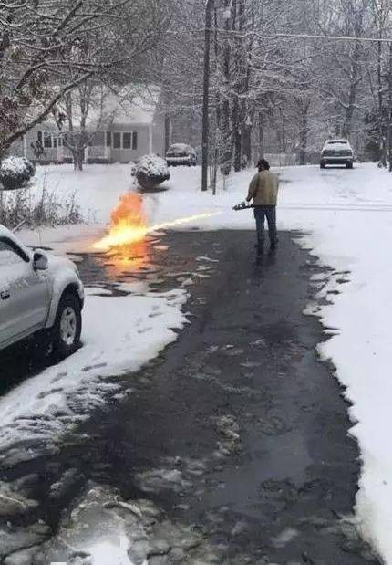 梦见扫雪 梦见和别人一起清理雪