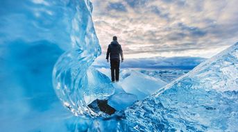 世界上最大的冰川在哪个洲(世界上最大的冰川是哪个洲)