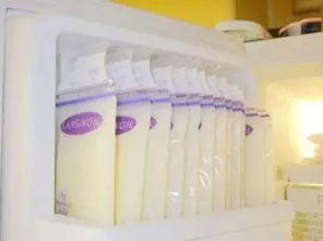 母乳冷藏可以放多久(母乳放冰箱保鲜室能放多久)