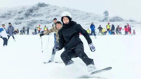 贵阳花溪高坡乡云顶滑雪场元旦正式开业,现场购票享五折优惠