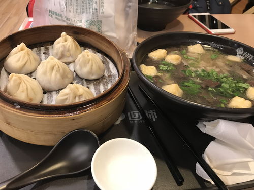 出去旅游带什么零食好呢 旅行中让你最难忘的美食有哪些