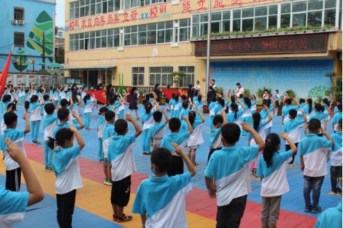 争做新时代好队员 马寨镇属各小学举行少先队员入队仪式