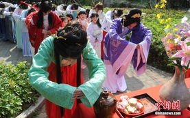 花朝节是哪一天,今天是汉族的传统节日“花朝节”，这习俗最早可以追溯到春秋时期