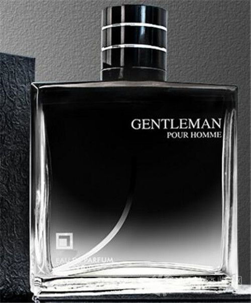 男士如何选择适合自己的香水 男士香水应该喷在哪里 