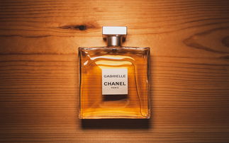 香奈儿邂逅香水，开启你的优雅之旅——怎么打开瓶盖的正确姿势