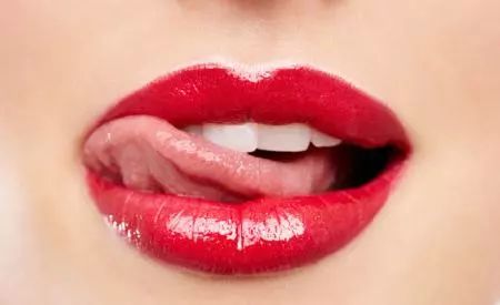 总爱咬舌头是怎么回事 可能是疾病征兆哟