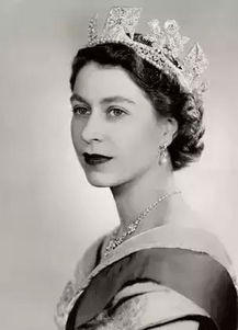 戴上珠宝的英国女王伊丽莎白,耄耋之年风姿依旧 
